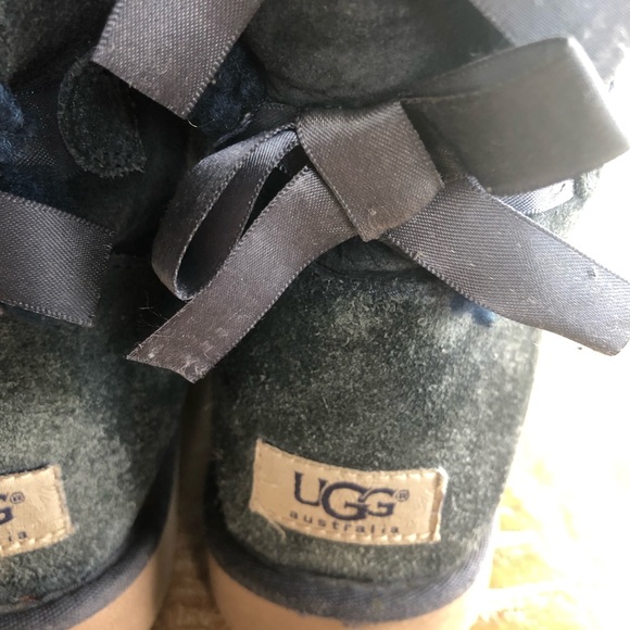 UGG women’s Bailey Bow II Boots - Picture 7 of 15